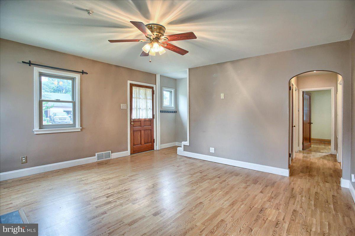 4787 Tipton Road Harrisburg, PA 17111 - Photo 7 of 58 Gallery Image 7