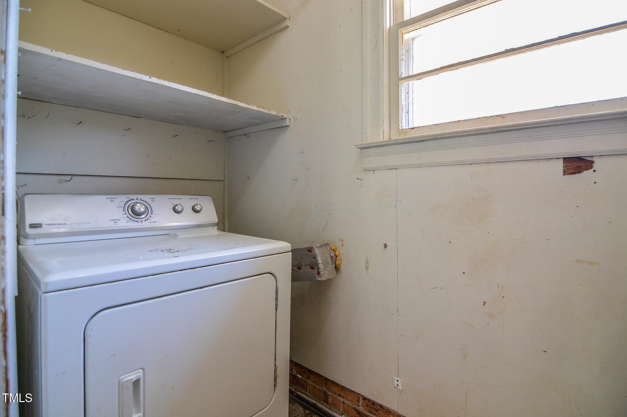 408 Rand Road Raleigh, NC 27603 - Photo 56 of 60 a utility room with dryer and washer