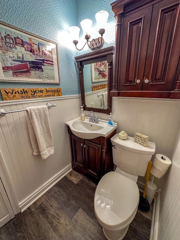 573 White Street Springfield, MA 01108 - Photo 11 of 39