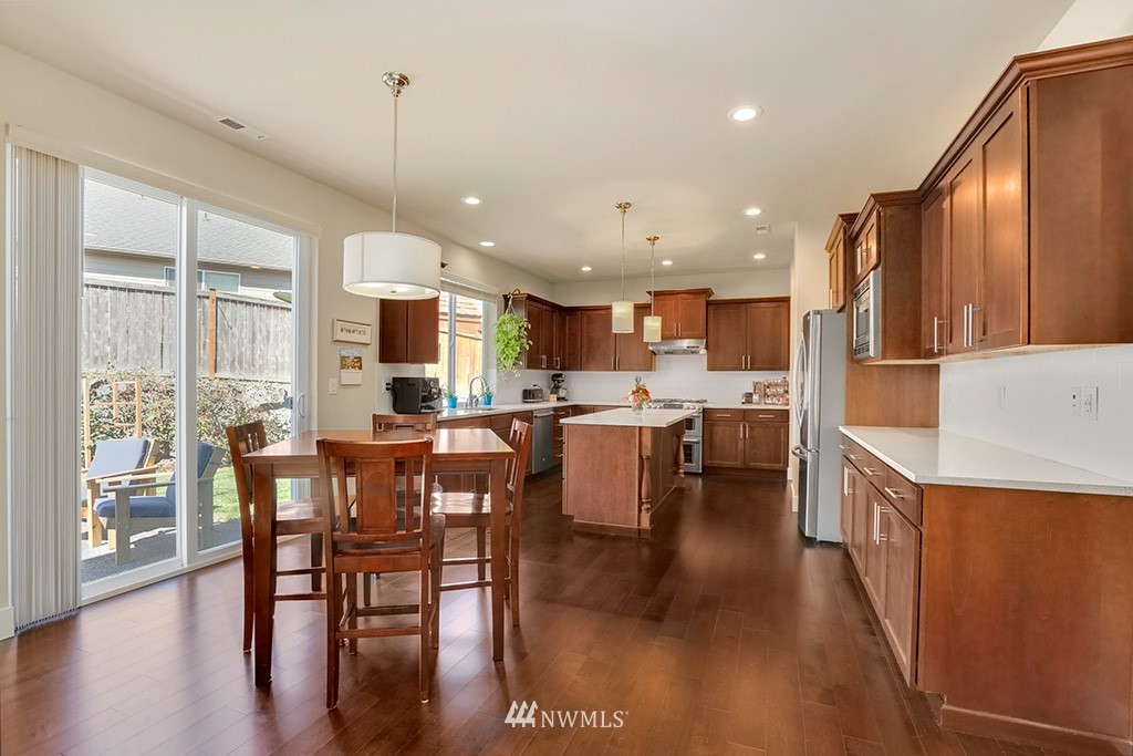 3721 226th Place Southeast Bothell, WA 98021 - Photo 5 of 25