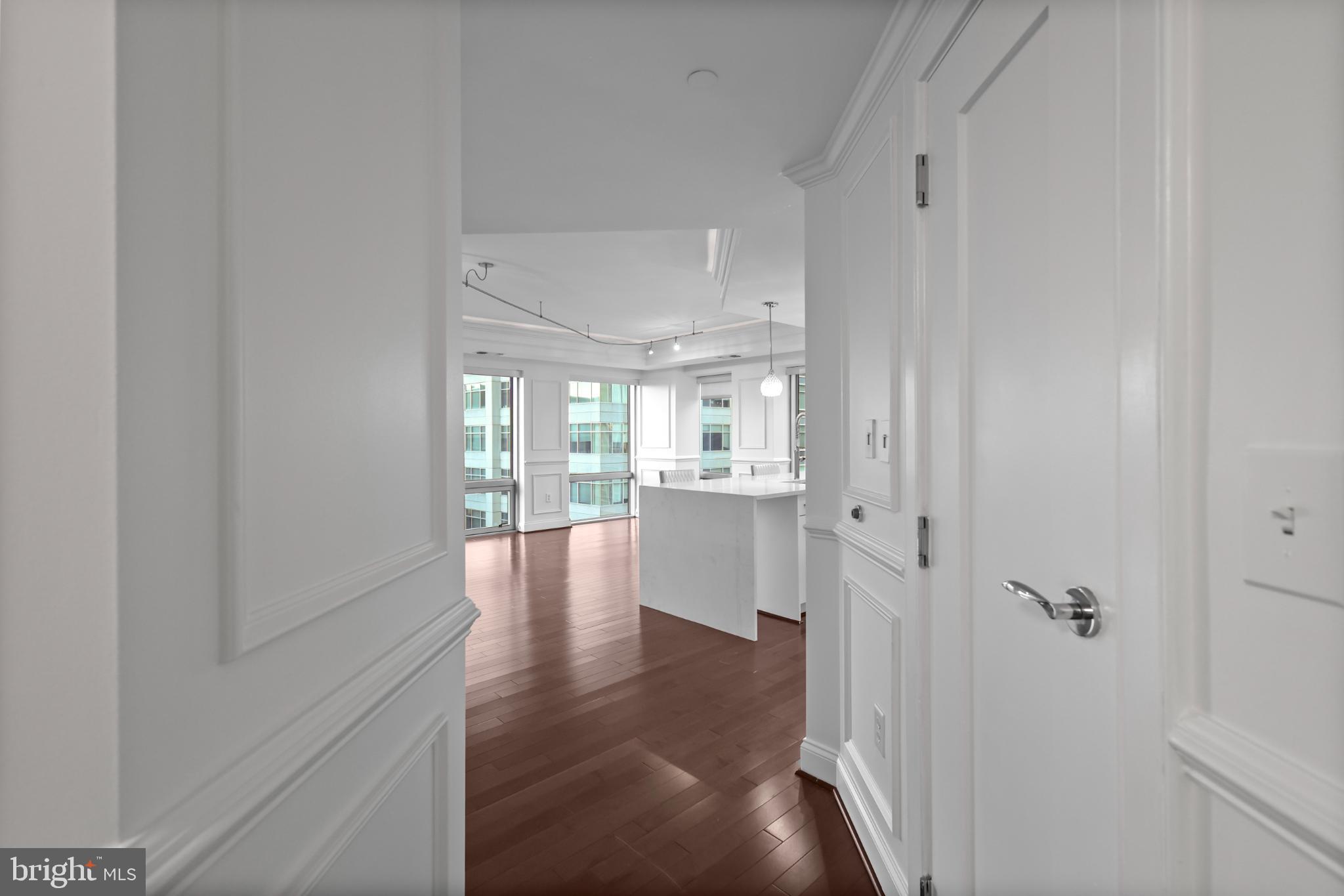 1111 19th Street North, Unit 1707 Arlington, VA 22209 - Photo 31 of 60 Entry hallway into condo