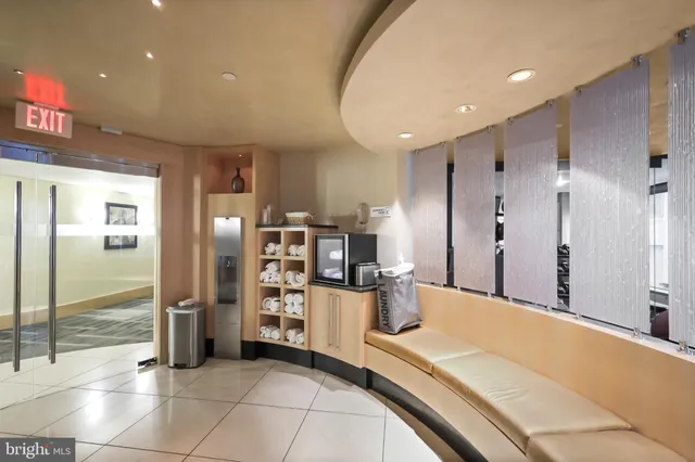 $849,000 | 1111 19th Street North, Unit 1707, Arlington, VA 22209