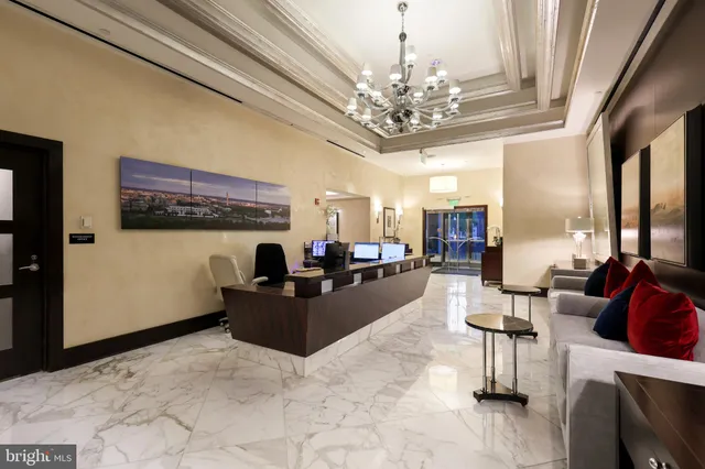 $849,000 | 1111 19th Street North, Unit 1707, Arlington, VA 22209