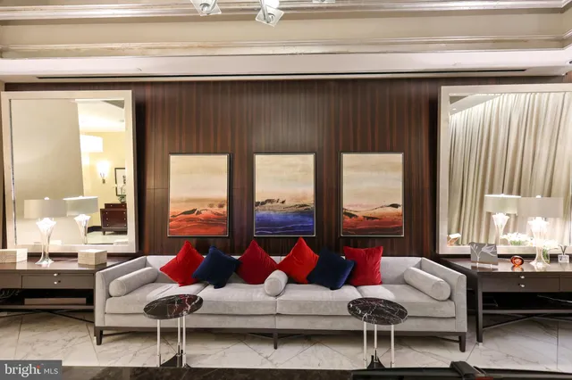 $849,000 | 1111 19th Street North, Unit 1707, Arlington, VA 22209