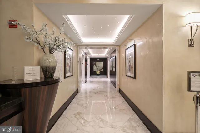 $849,000 | 1111 19th Street North, Unit 1707, Arlington, VA 22209