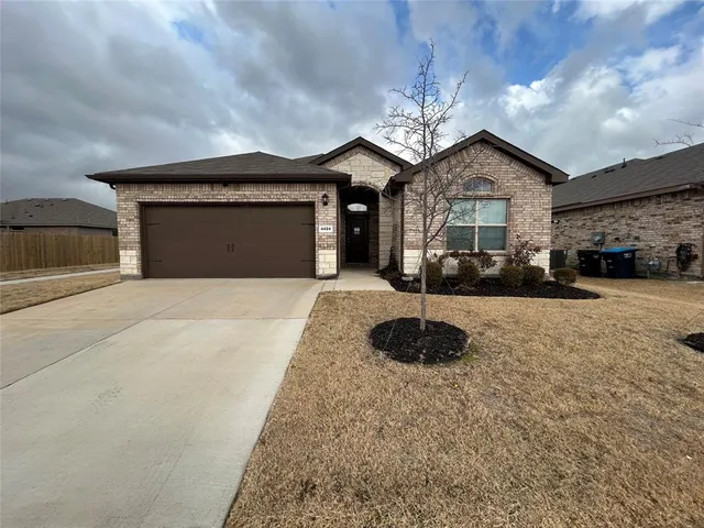 $2,295 | 4424 Corktree Lane, Fort Worth, TX 76036