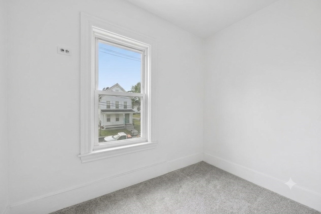 49 Felton Street Hudson, MA 01749 - Photo 29 of 41