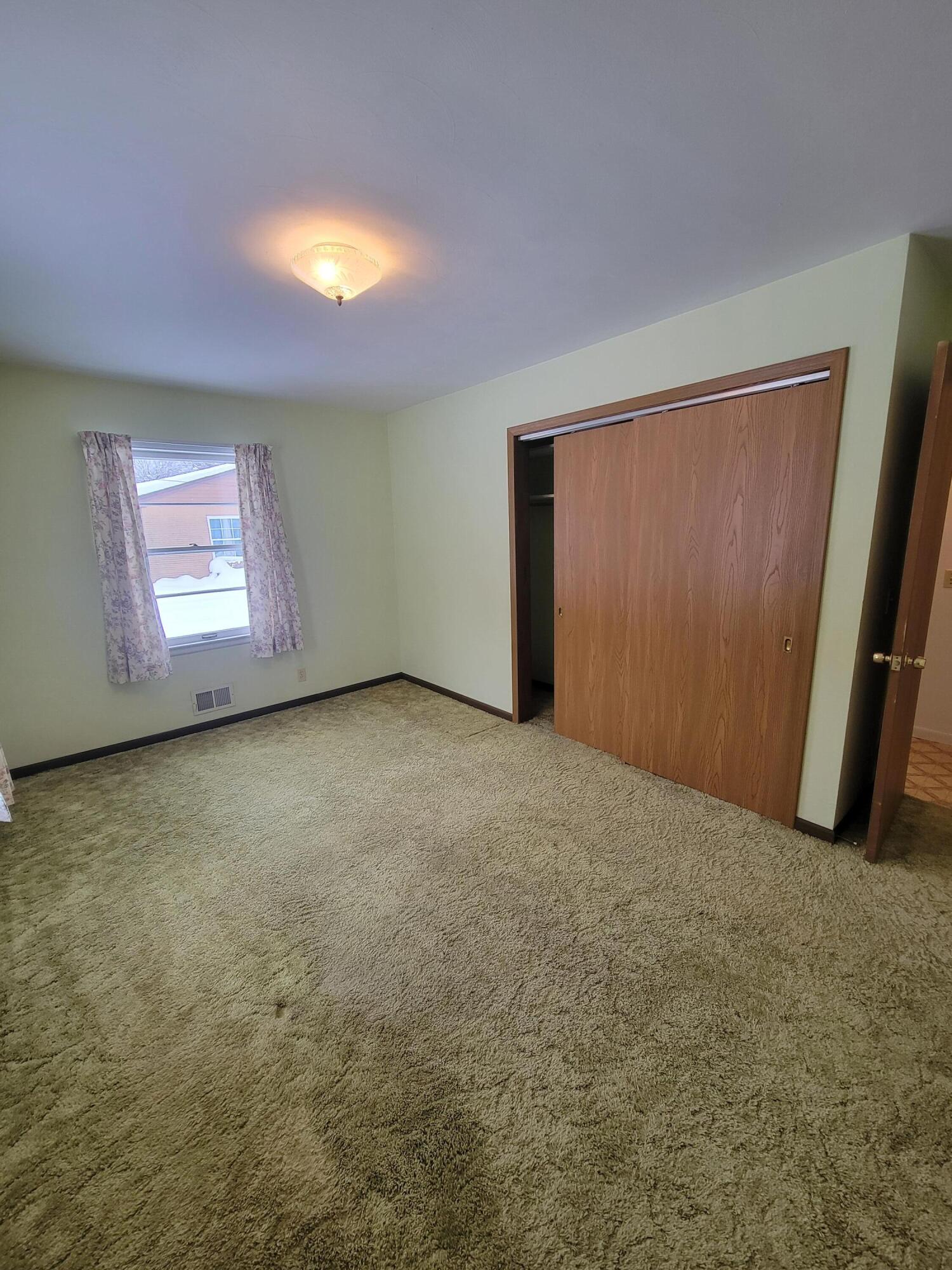 2288 West Giles Road Muskegon, MI 49445 - Photo 13 of 23 20251214_141548