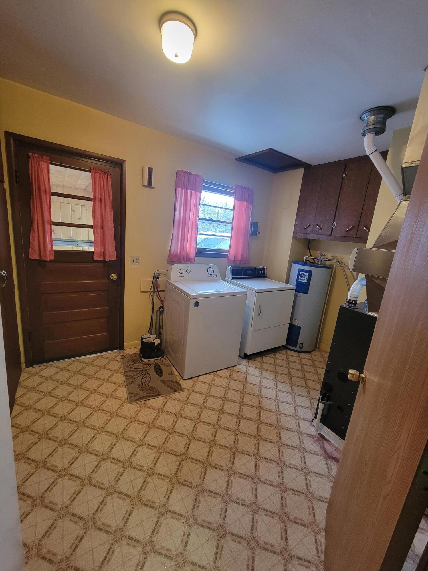 2288 West Giles Road Muskegon, MI 49445 - Photo 16 of 23 20251214_142743