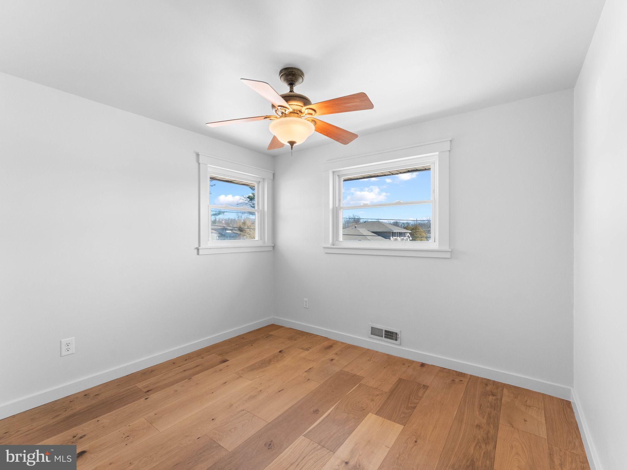 27 Randy Road Glendora, NJ 08029 - Photo 14 of 31 Gallery Image 14