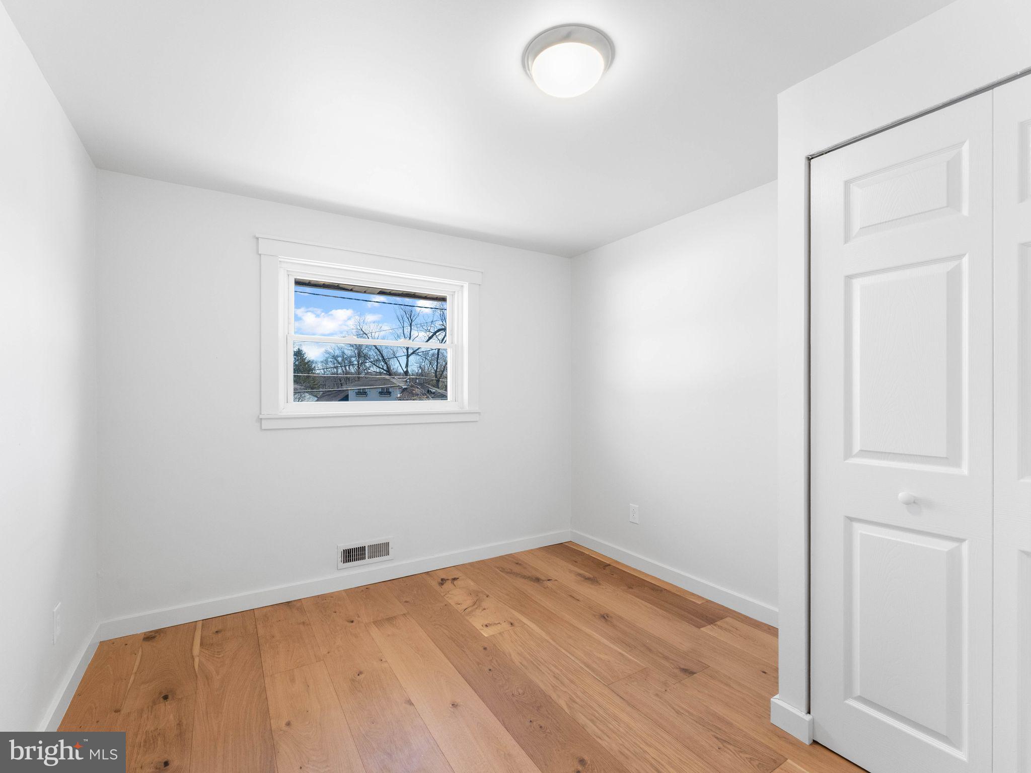 27 Randy Road Glendora, NJ 08029 - Photo 16 of 31 Gallery Image 16