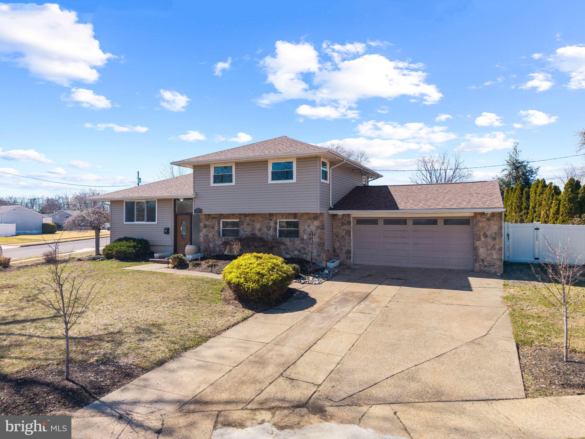 27 Randy Road Glendora, NJ 08029 - Photo 3 of 31 Gallery Image 3