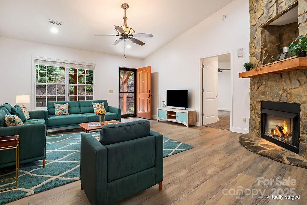 872 Hayes Road Columbus, NC 28722 - Photo 3 of 32
