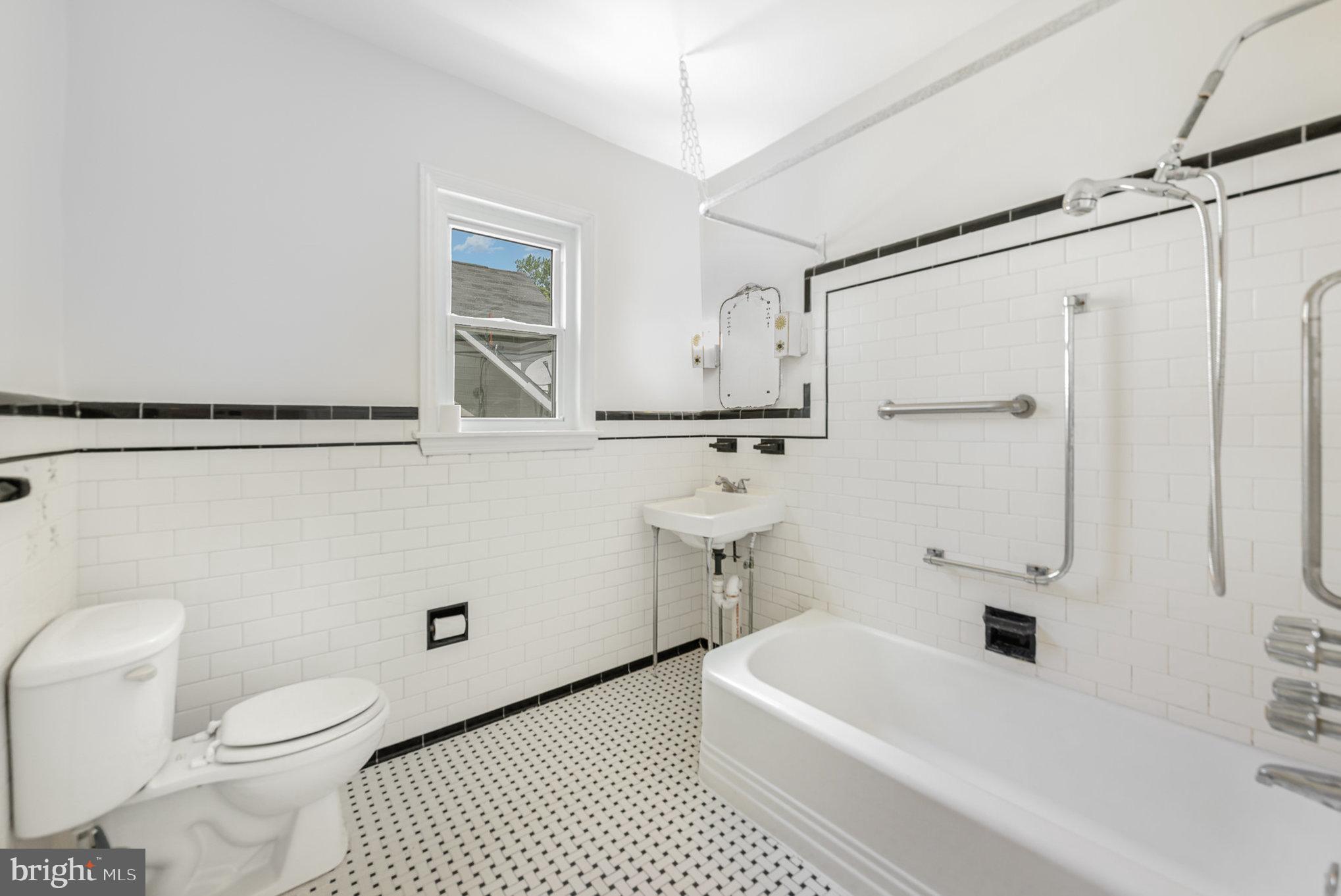 4112 Marx Avenue Baltimore, MD 21206 - Photo 18 of 37