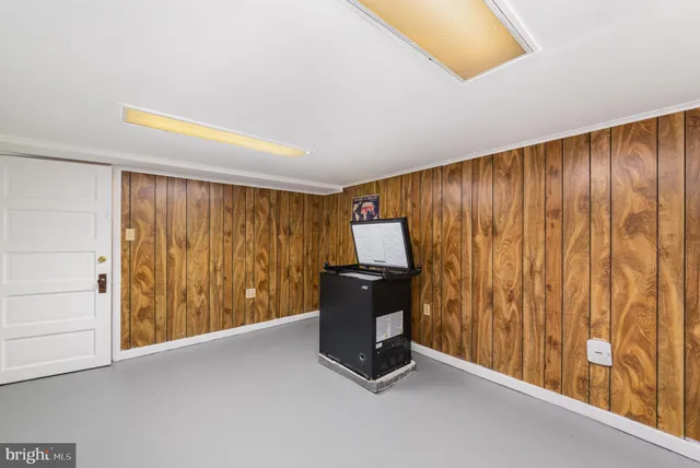 a bathroom with a sink and toilet
