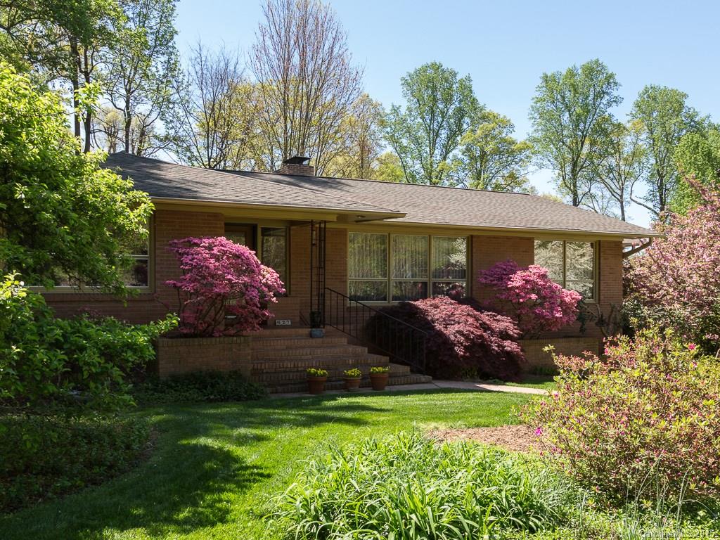 627 Robmont Road Charlotte, NC 28270 - Photo 1 of 20 Gallery Image 1
