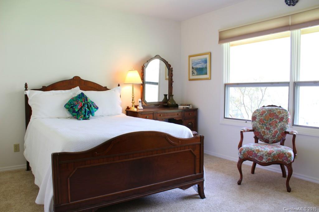 627 Robmont Road Charlotte, NC 28270 - Photo 15 of 20 Gallery Image 15