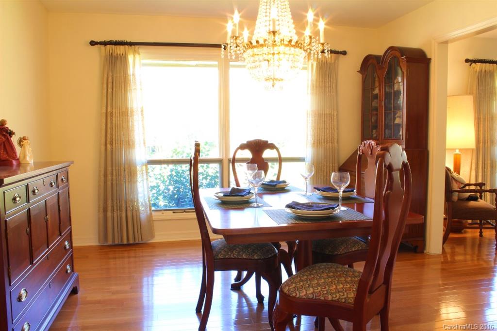 627 Robmont Road Charlotte, NC 28270 - Photo 3 of 20 Gallery Image 3