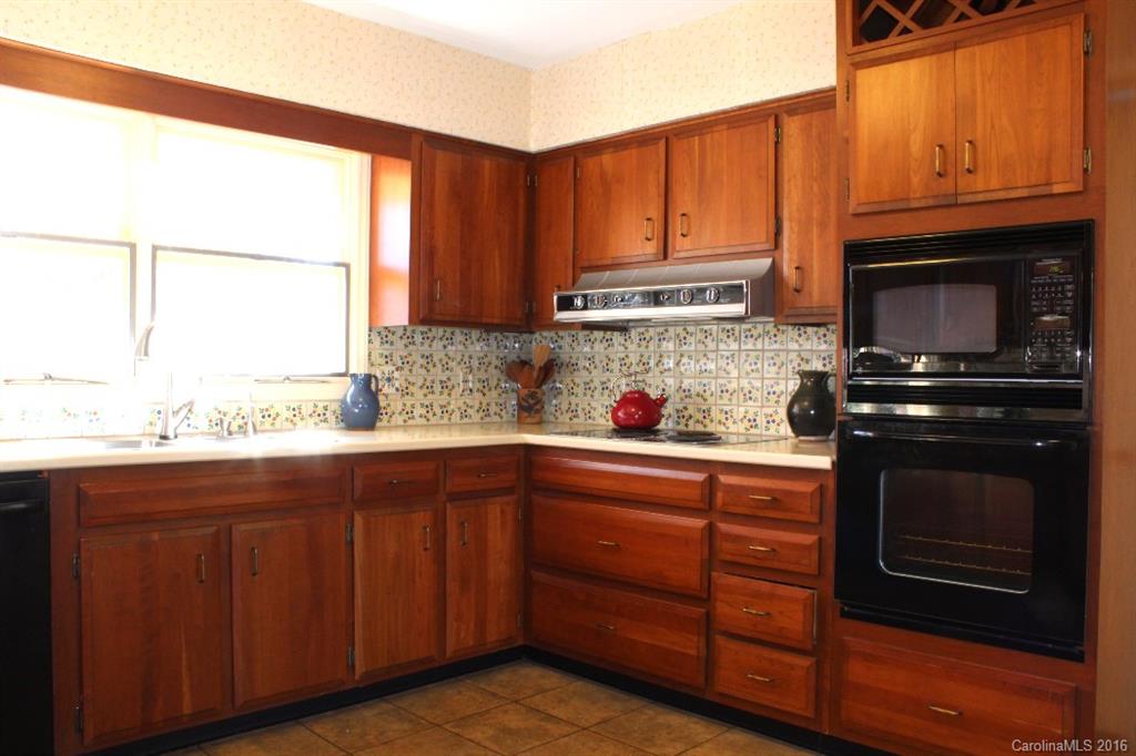 627 Robmont Road Charlotte, NC 28270 - Photo 8 of 20 Gallery Image 8