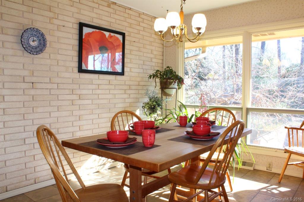 627 Robmont Road Charlotte, NC 28270 - Photo 10 of 20 Gallery Image 10