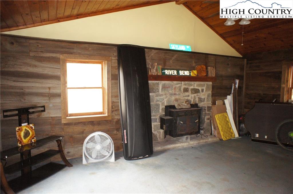 149 River Bend Road Sugar Grove, NC 28679 - Photo 18 of 31 Gallery Image 18