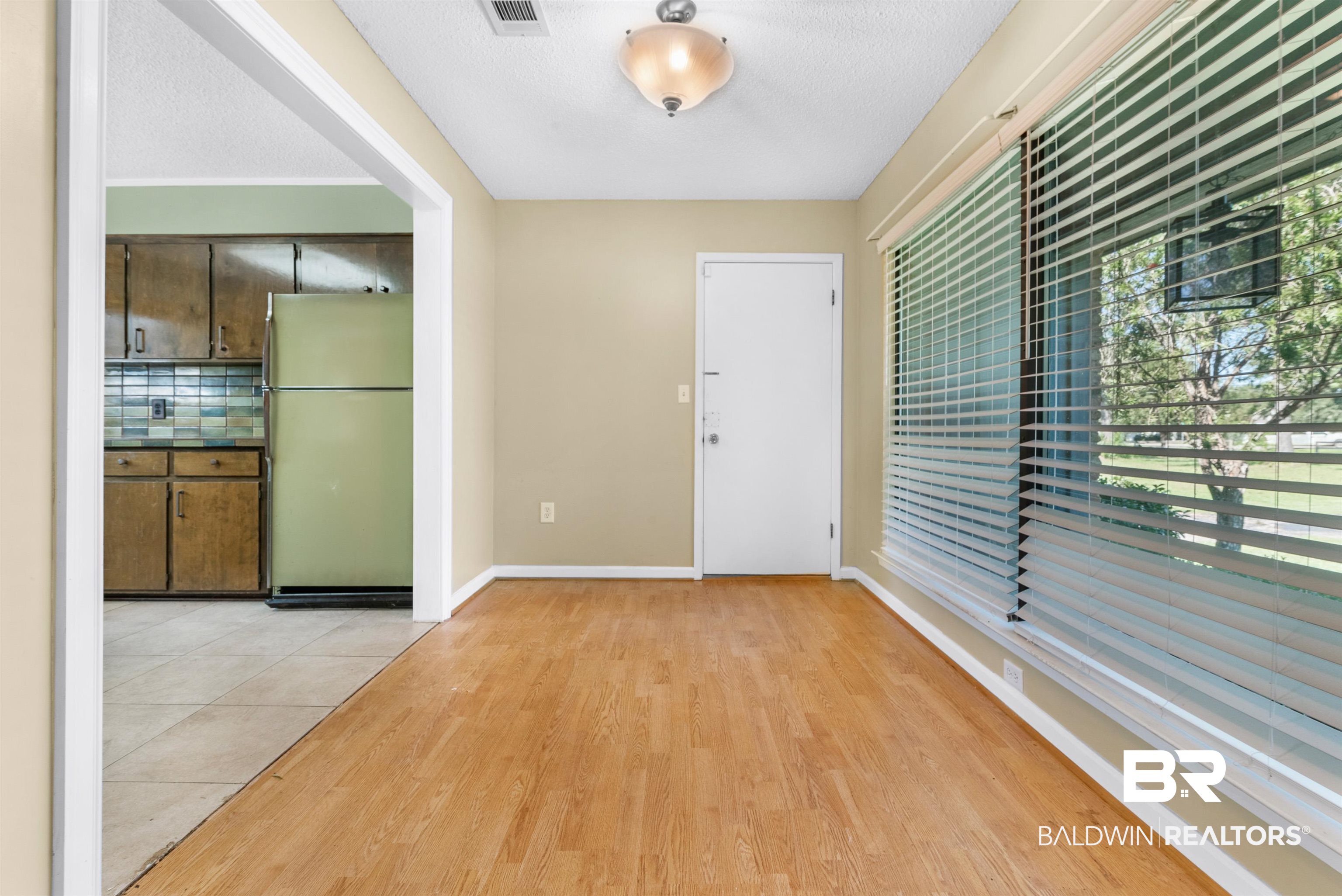 16162 Highway 98 Foley, AL 36535 - Photo 26 of 43 Dining area