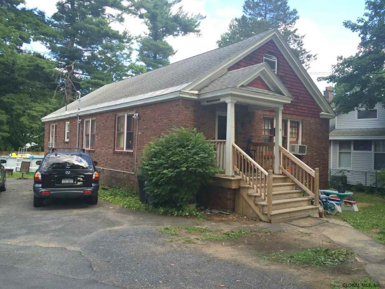 15 Katherine Road Colonie, NY 12205 - Photo 2 of 15 Photo 2