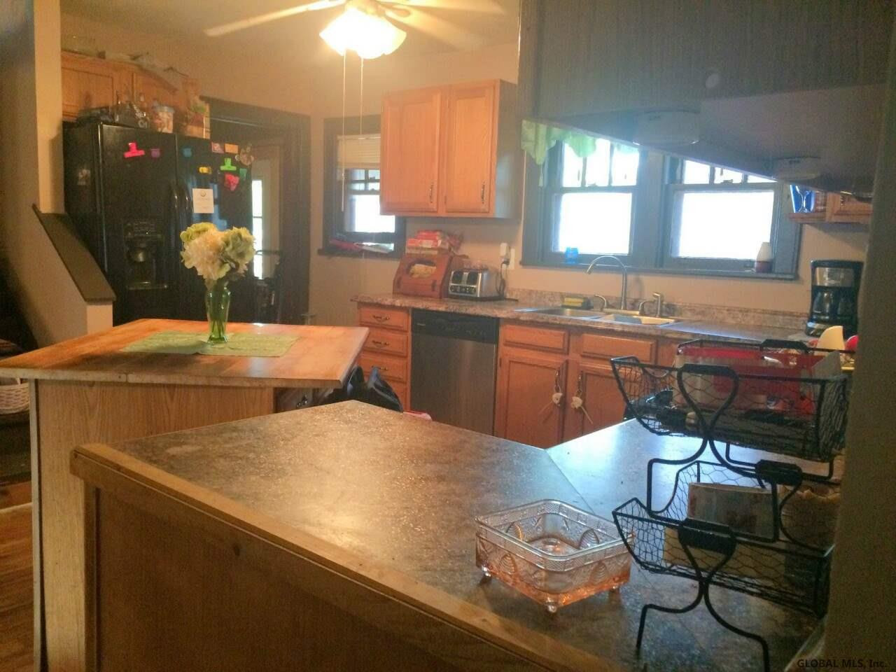 15 Katherine Road Colonie, NY 12205 - Photo 3 of 15 Photo 3
