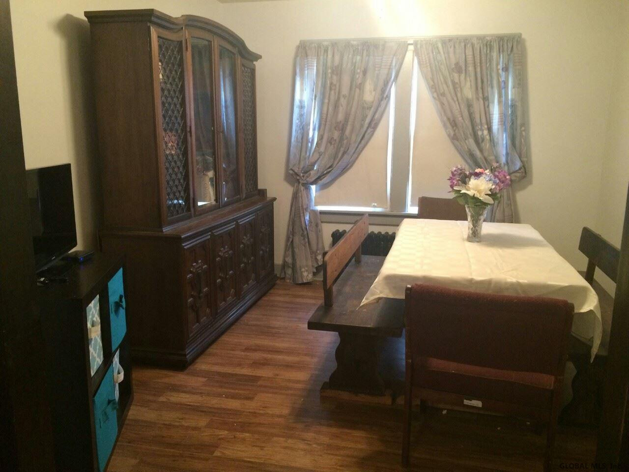 15 Katherine Road Colonie, NY 12205 - Photo 6 of 15 Photo 6