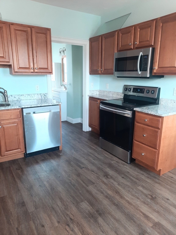 422 Washington Street, Unit 2 Whitman, MA 02382 - Photo 5 of 7