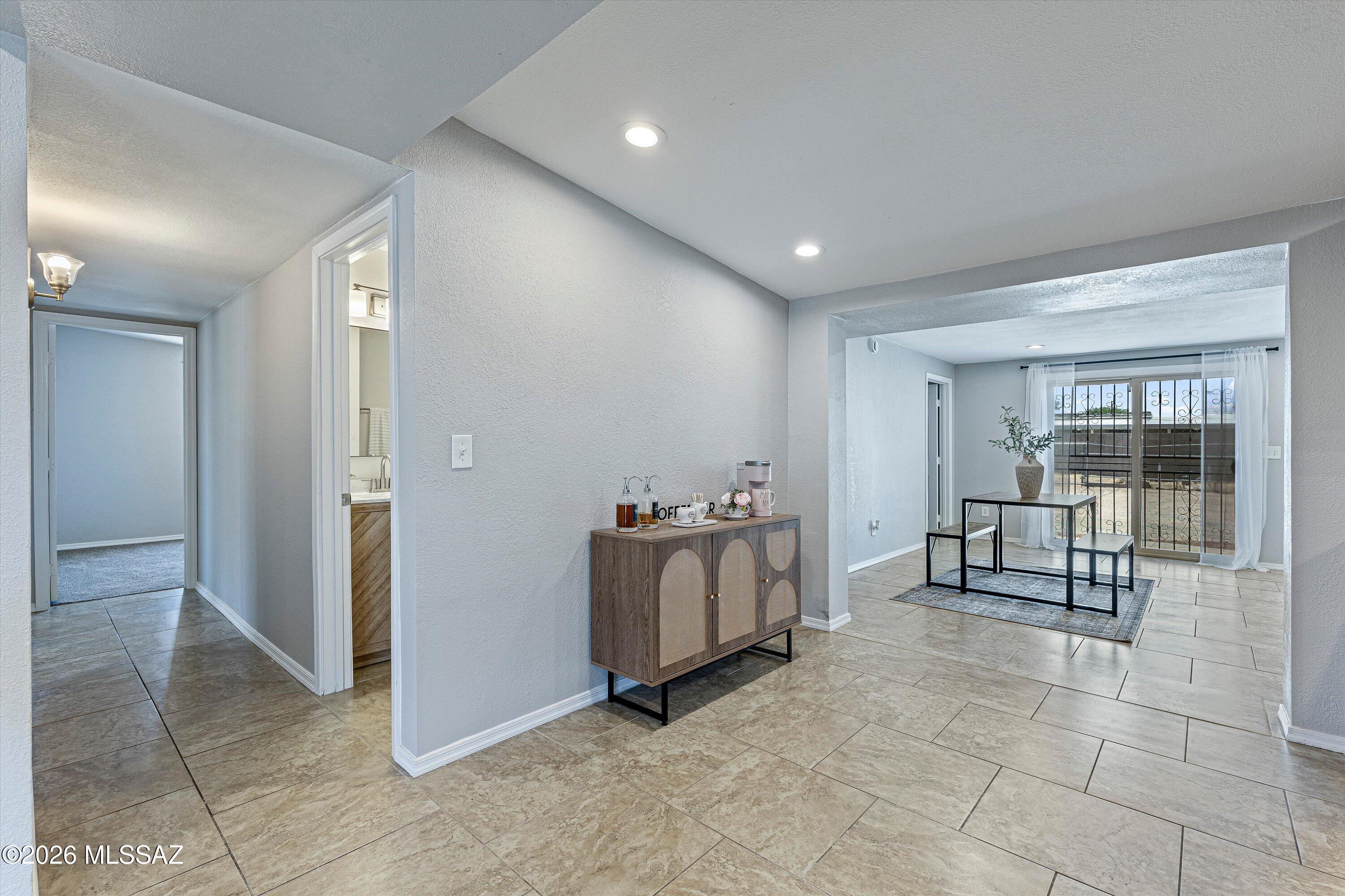 249 West Bilby Road Tucson, AZ 85706 - Photo 7 of 36