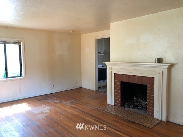 427 Windsor Way Northeast Renton, WA 98056 - Photo 6 of 11
