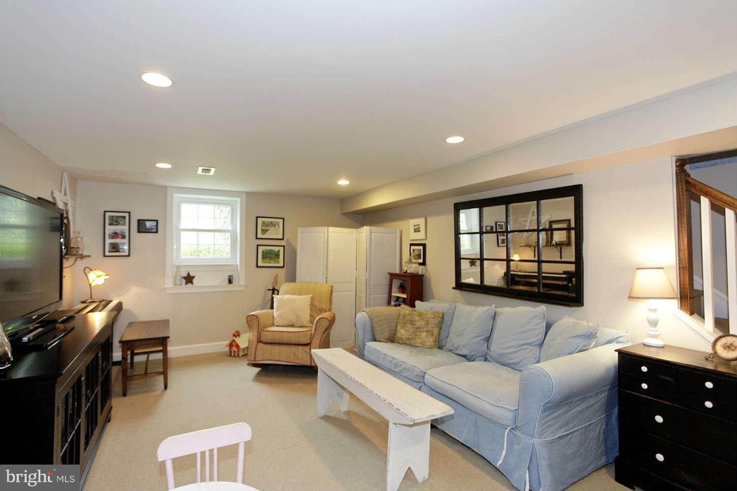 9603 Sutherland Road Silver Spring, MD 20901 - Photo 25 of 30 Rec Room