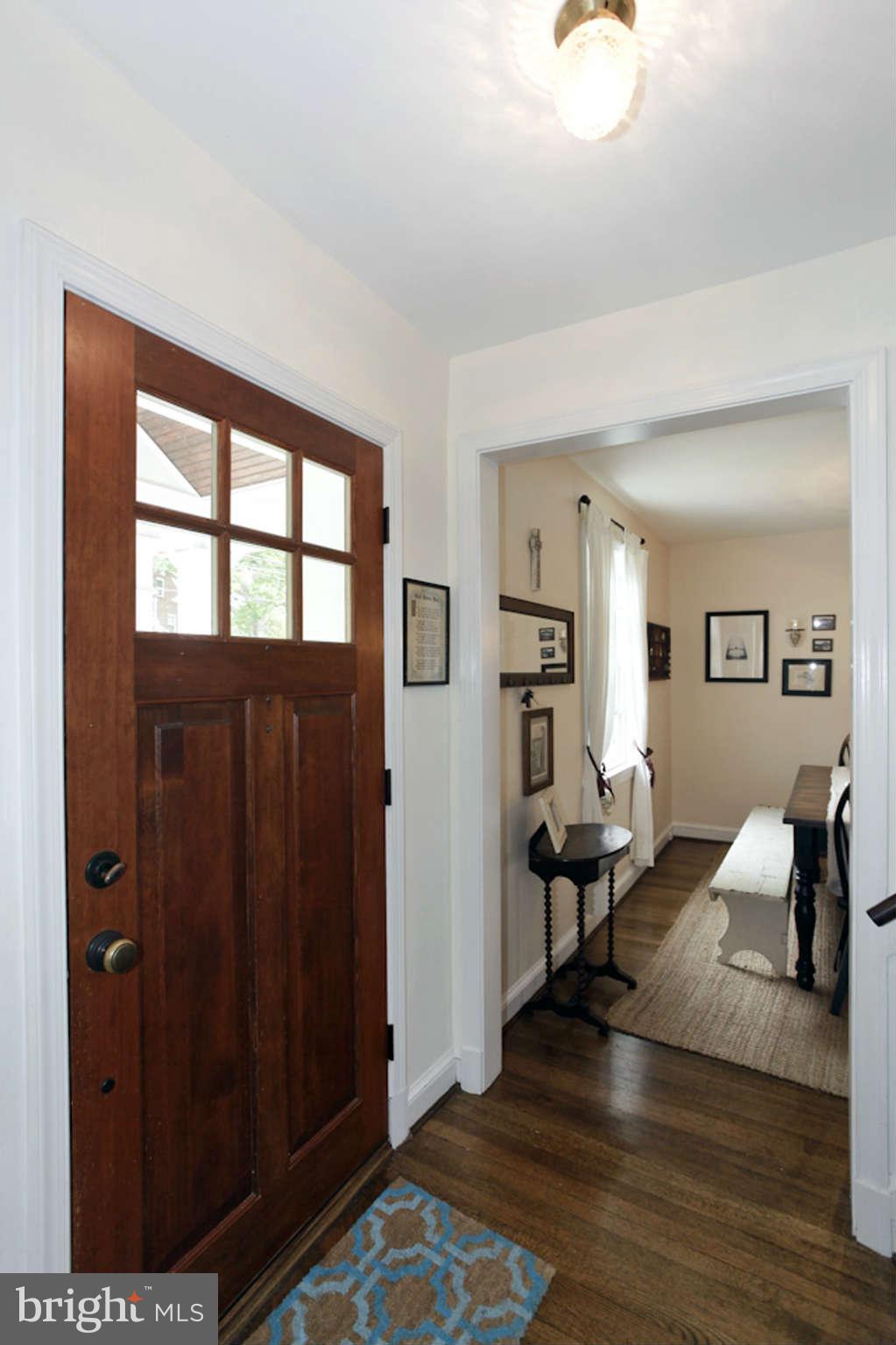 9603 Sutherland Road Silver Spring, MD 20901 - Photo 5 of 30 Foyer