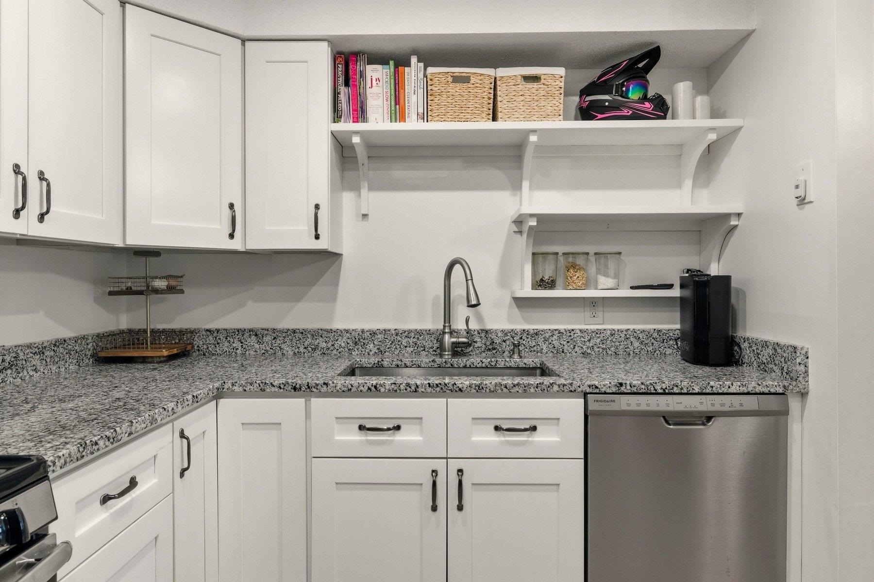 50 Brookside Drive, Unit F2 Exeter, NH 03833 - Photo 5 of 21