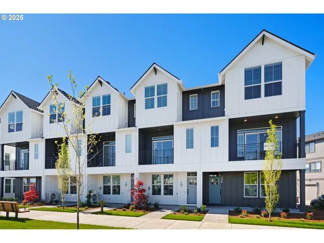 $449,500 | 3562 Southeast Brookwood Avenue, Hillsboro, OR 97123