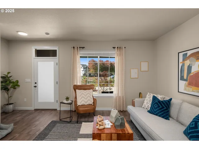 $449,500 | 3562 Southeast Brookwood Avenue, Hillsboro, OR 97123