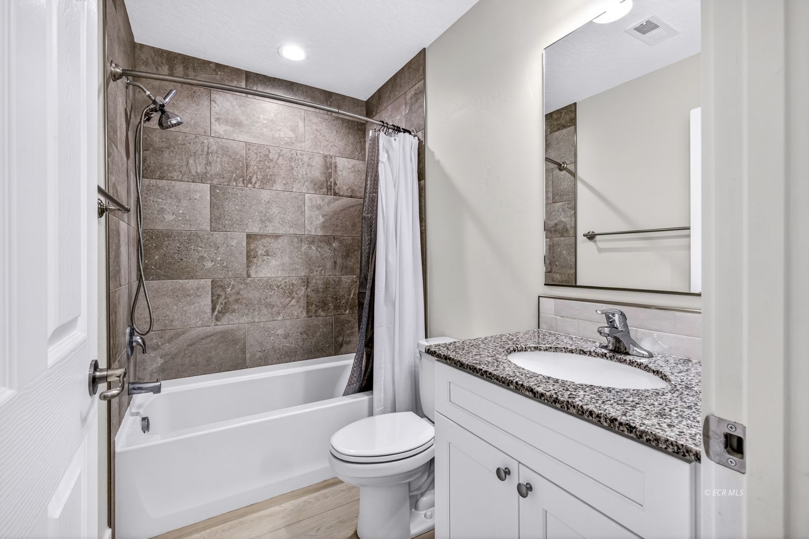215 Spring Creek Parkway Spring Creek, NV 89815 - Photo 13 of 27