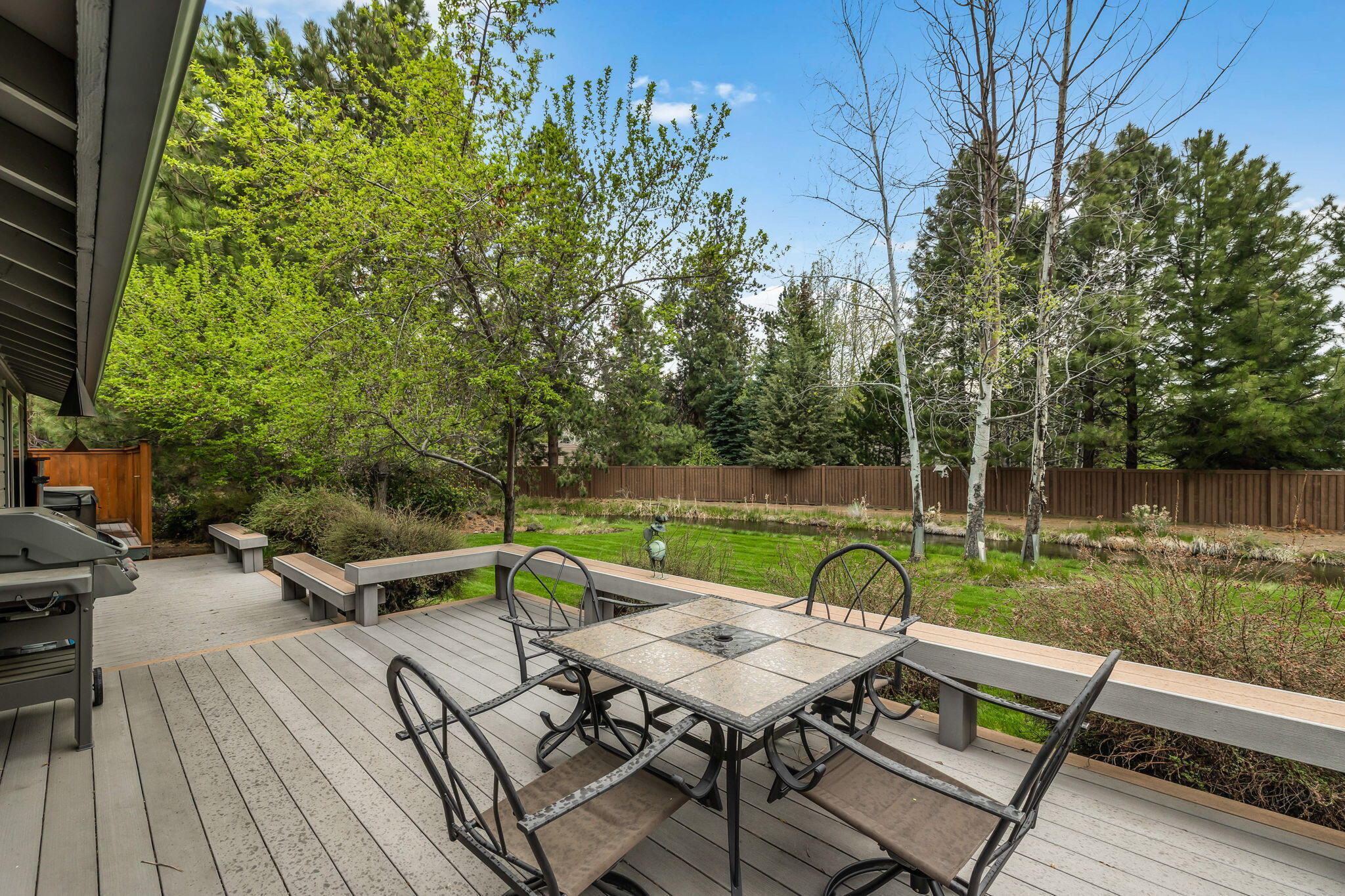 60594 Springtree Court Bend, OR 97702 - Photo 11 of 41 60594 Springtree Ct