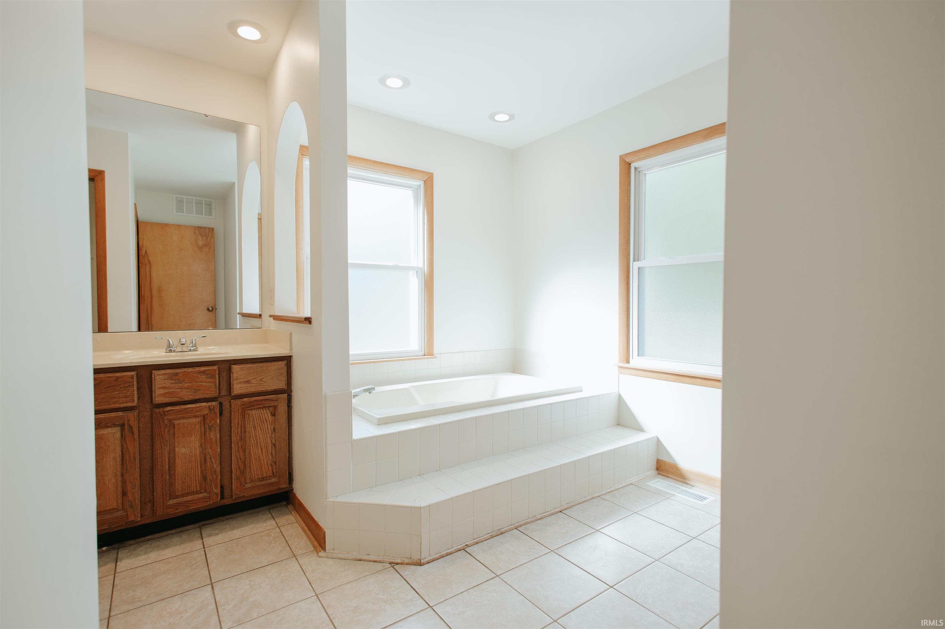 919 Sharon Road Newburgh, IN 47630 - Photo 17 of 36 Gallery Image 17