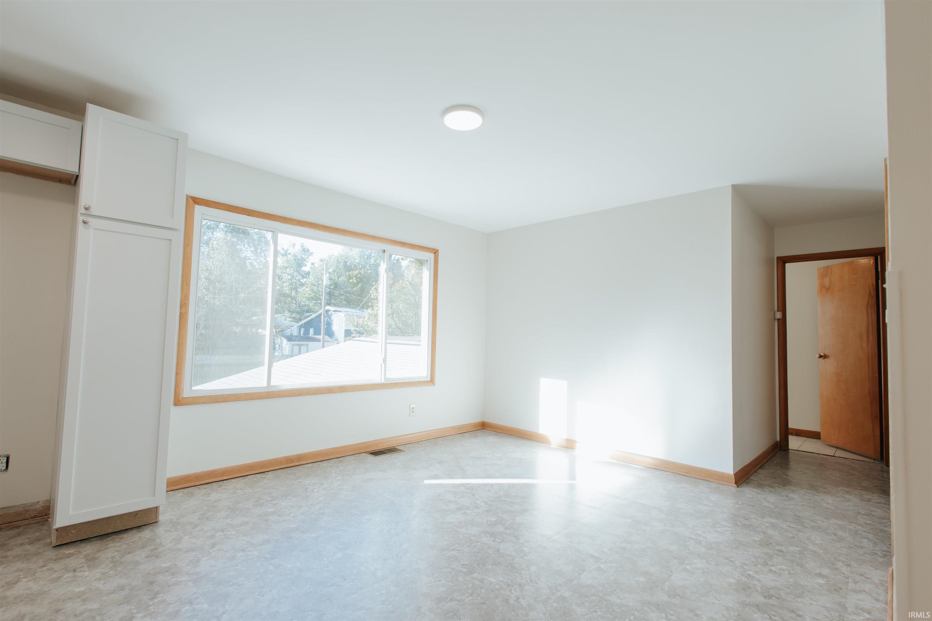 919 Sharon Road Newburgh, IN 47630 - Photo 6 of 36 Gallery Image 6