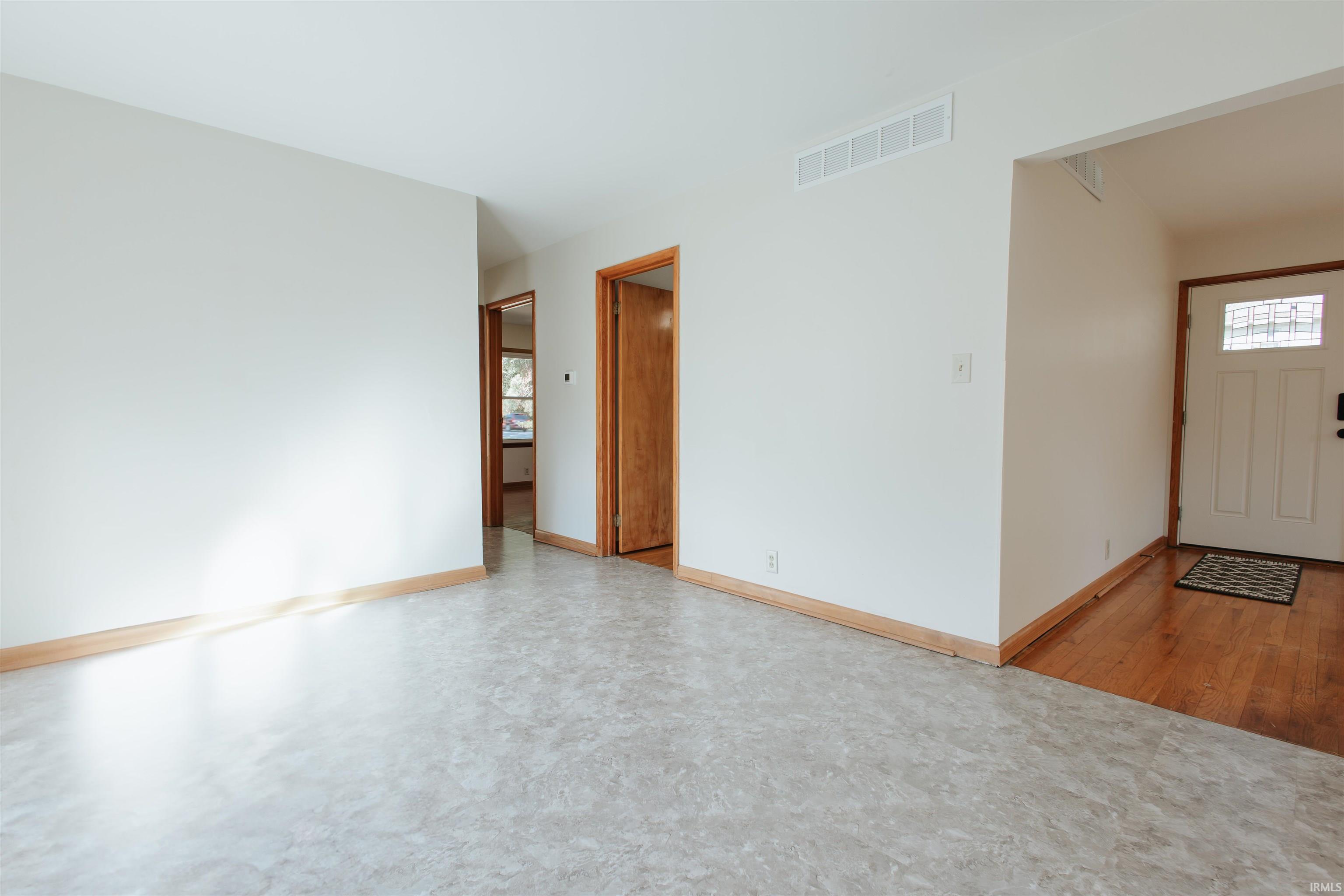 919 Sharon Road Newburgh, IN 47630 - Photo 7 of 36 Gallery Image 7
