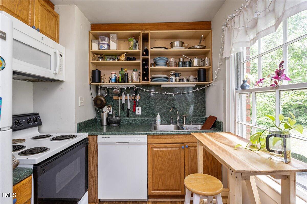 816 North King Charles Road Raleigh, NC 27610 - Photo 13 of 25 12-- 12