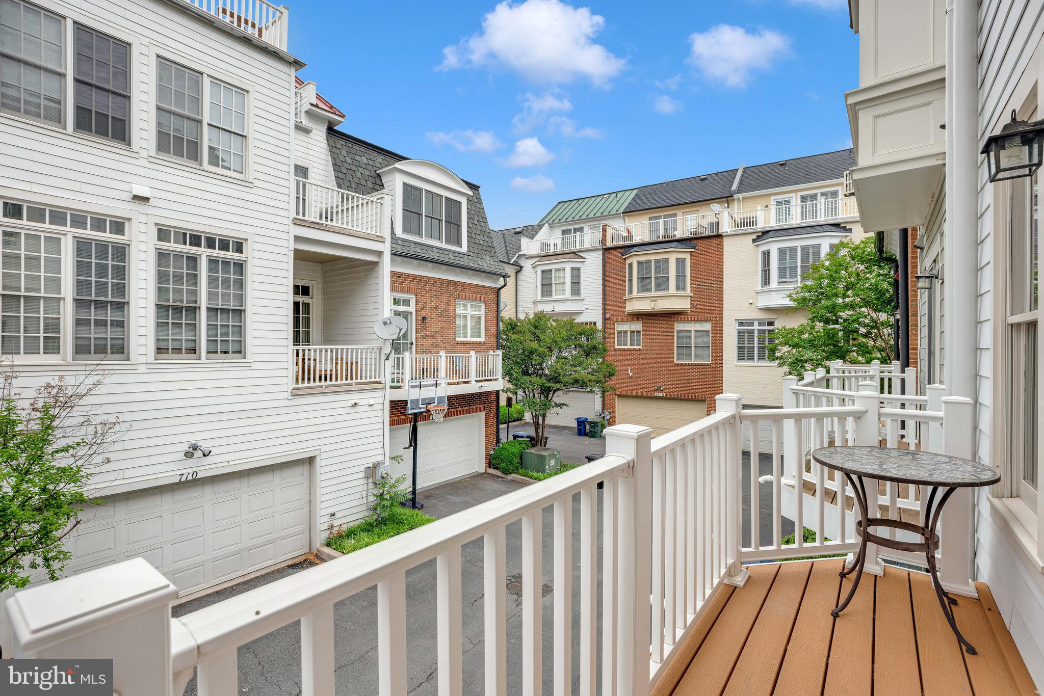 713 Carpenter Road Alexandria, VA 22314 - Photo 15 of 65 Grill Deck off Kitchen