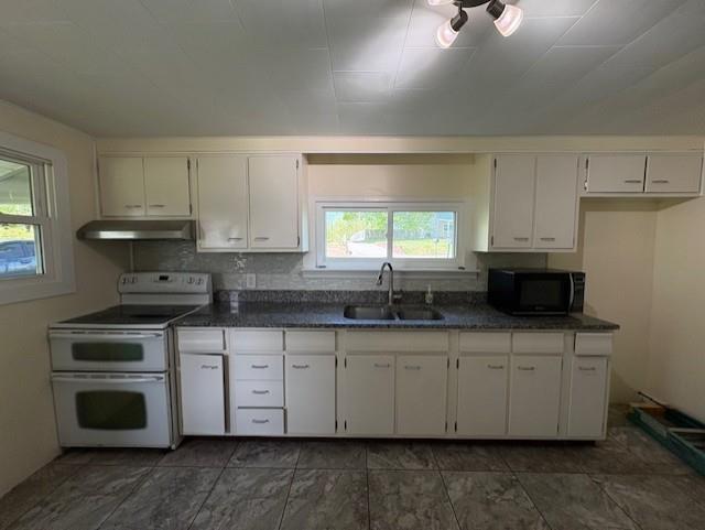 6365 Tuscarawas Road Industry, PA 15052 - Photo 6 of 21 Kitchen