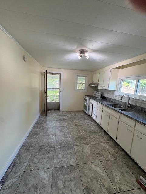 6365 Tuscarawas Road Industry, PA 15052 - Photo 7 of 21 Kitchen