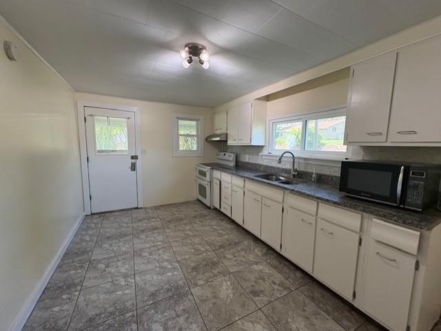 6365 Tuscarawas Road Industry, PA 15052 - Photo 8 of 21 Kitchen