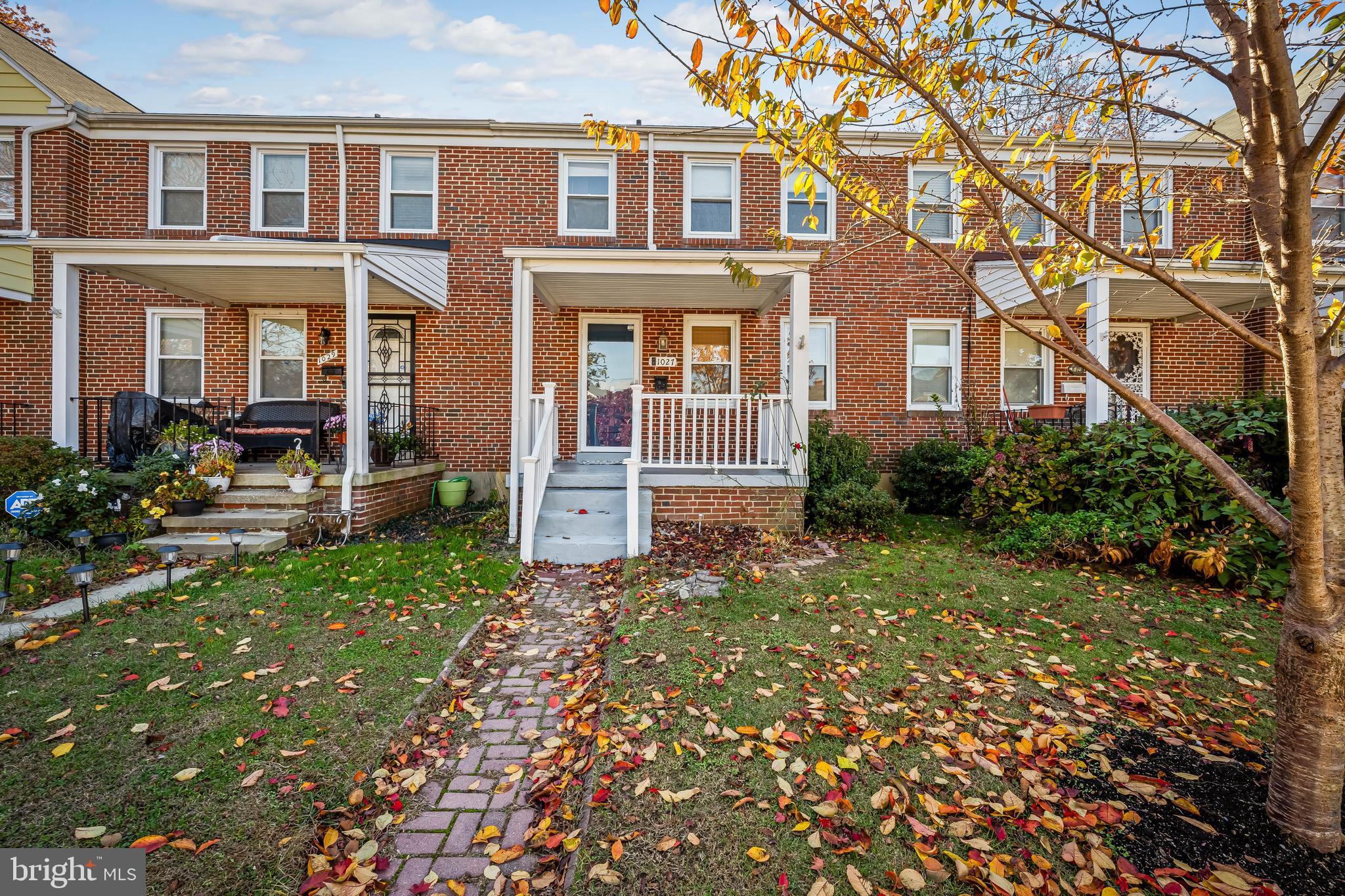 a house view with a outdoor space