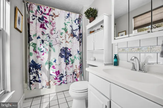 $515,000 | 39 Lady Diana Circle, Marlton, NJ 08053