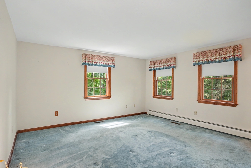 5 Ohio Road Tyngsborough, MA 01879 - Photo 21 of 34 Gallery Image 21